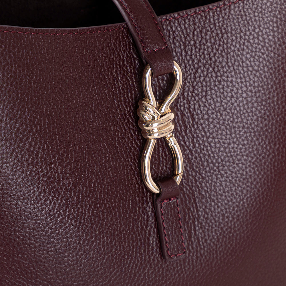 Azura Women’s Leather Shoulder Bag – Genuine Leather Handbag for Everyday Elegance | Minimal & Handcrafted